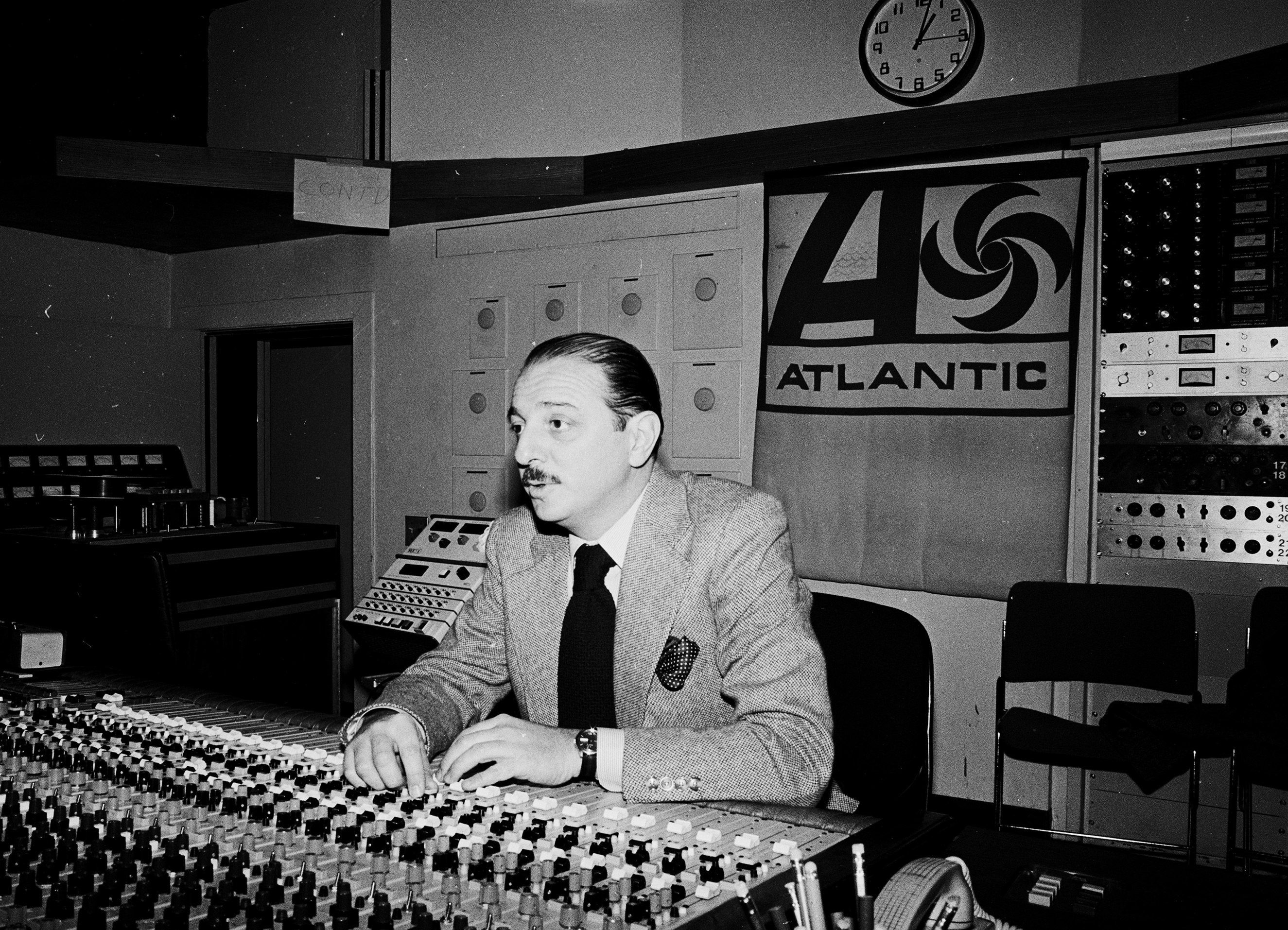 Arif Mardin at Atlantic Records Studios in New York City, January 19, 1978. Photo by Bobby Bank/WireImage.